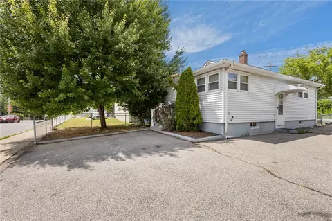Exterior - 514 Robinson St, Woonsocket, RI 02895 photo 5 of 8