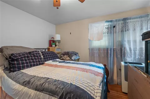 Bedroom - 514 Robinson St, Woonsocket, RI 02895 photo 2 of 5