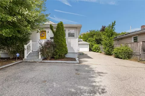 Exterior - 514 Robinson St, Woonsocket, RI 02895 photo 3 of 8