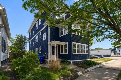 841 Hope St #3, Providence, RI 02906