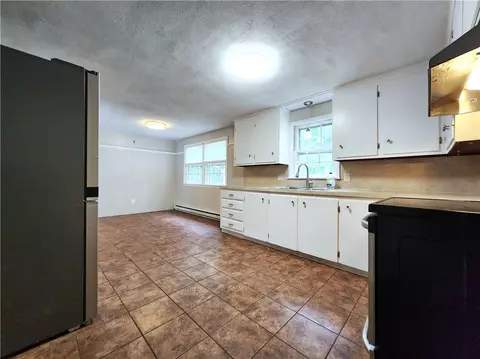 Kitchen - 68 Laurel Ave, Coventry, RI 02816 photo 2 of 2