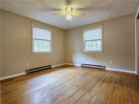 Bedroom - 68 Laurel Ave, Coventry, RI 02816 photo 3 of 11