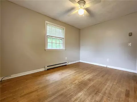 Bedroom - 68 Laurel Ave, Coventry, RI 02816 photo 10 of 11