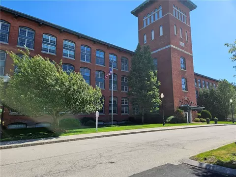 1 Tupperware Dr #329, North Smithfield, RI 02896