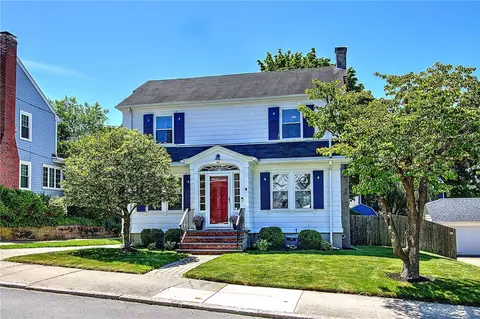 40 Lafayette St, Pawtucket, RI 02860