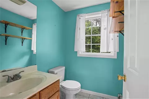 Bath - 59 Arcadia Rd, Exeter, RI 02822 photo 1 of 2