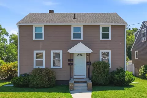 2 Redfern St, Riverside, RI 02915