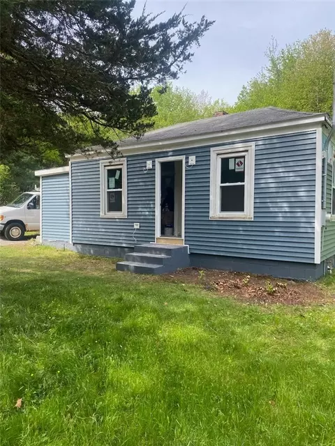 5 Lees Ln, Glocester, RI 02814