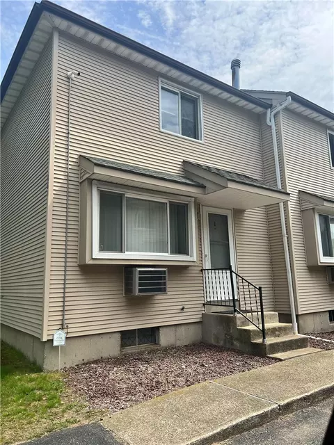 670 Union Ave #1, Providence, RI 02909