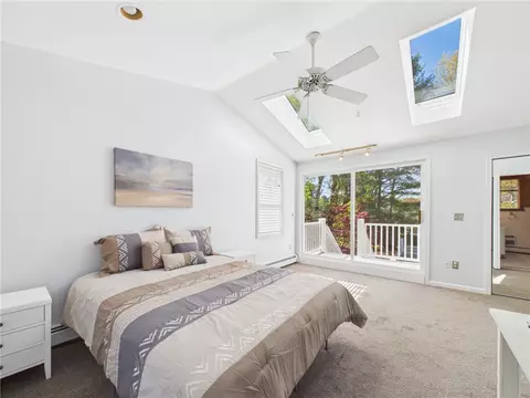 Bedroom - 119 Hemlock Rd, South Kingstown, RI 02879 photo 4 of 7