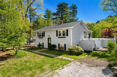Exterior - 119 Hemlock Rd, South Kingstown, RI 02879 photo 7 of 9