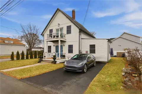 Exterior - 269 Bellman Ave, Warwick, RI 02889 photo 3 of 9