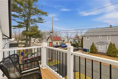 Exterior - 269 Bellman Ave, Warwick, RI 02889 photo 4 of 9