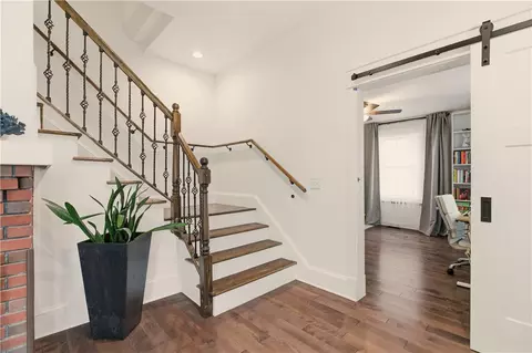 Entry Way - 269 Bellman Ave, Warwick, RI 02889 photo 4 of 8