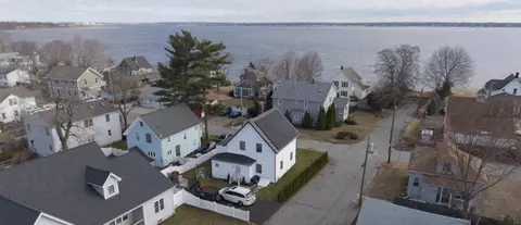 269 Bellman Ave, Warwick, RI 02889