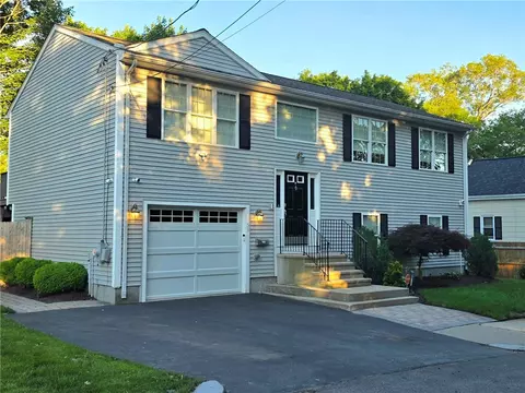53 Herbert St, Providence, RI 02909