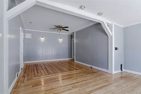 Living - 428 9th Ave, Woonsocket, RI 02895 photo 3 of 6
