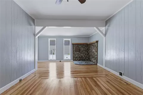 Living - 428 9th Ave, Woonsocket, RI 02895 photo 6 of 6