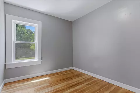 Bedroom - 428 9th Ave, Woonsocket, RI 02895 photo 7 of 17