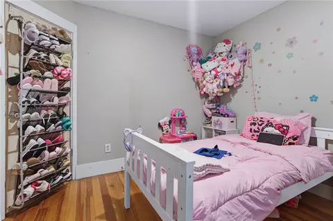 Bedroom - 428 9th Ave, Woonsocket, RI 02895 photo 13 of 17
