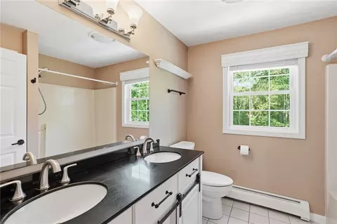 Bath - 71 Rolling Hill Dr, Exeter, RI 02822 photo 4 of 6