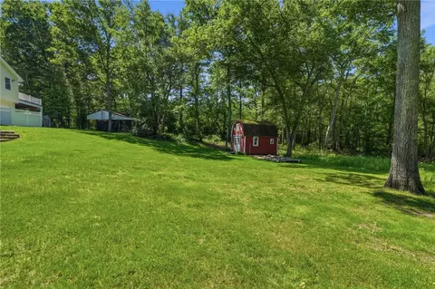 Exterior - 71 Rolling Hill Dr, Exeter, RI 02822 photo 6 of 11