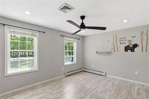Bedroom - 71 Rolling Hill Dr, Exeter, RI 02822 photo 5 of 12