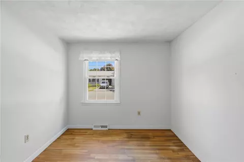 5 Lee Dr, Warren, RI 02885 photo 17