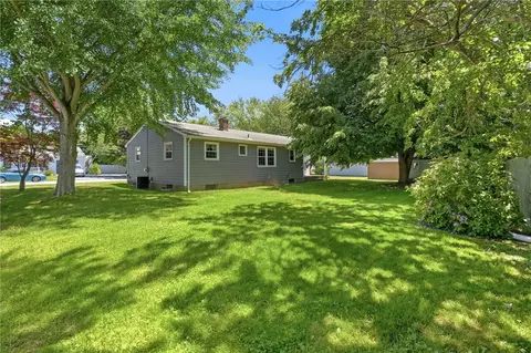Exterior - 5 Lee Dr, Warren, RI 02885 photo 5 of 7