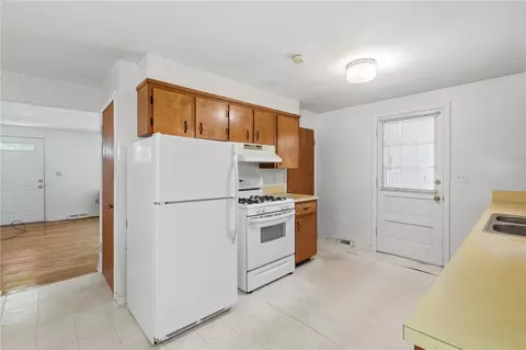 Other - 5 Lee Dr, Warren, RI 02885 photo 3 of 11