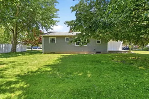 5 Lee Dr, Warren, RI 02885 photo 5