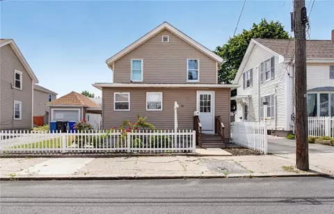 82 Perry St, Central Falls, RI 02863