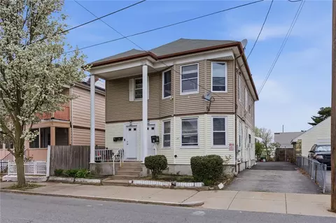 41 Utton Ave, Pawtucket, RI 02860