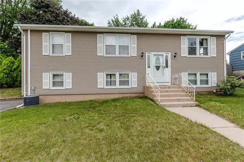 1 Laurie Ave, Coventry, RI 02816