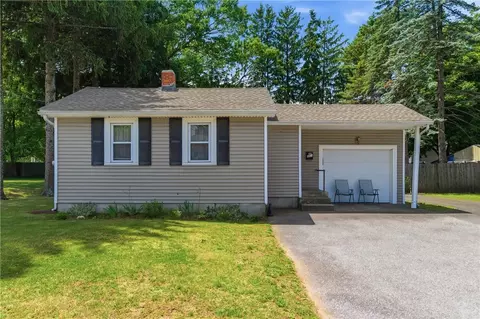 351 Maple St, Warwick, RI 02888