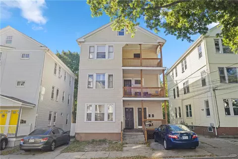 23 Richter St, Providence, RI 02908