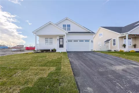20 Bunker Hill Xing, Portsmouth, RI 02871
