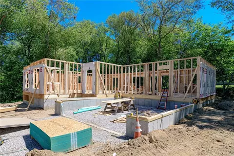 5 Robin Hollow Ln, Westerly, RI 02891 photo 2