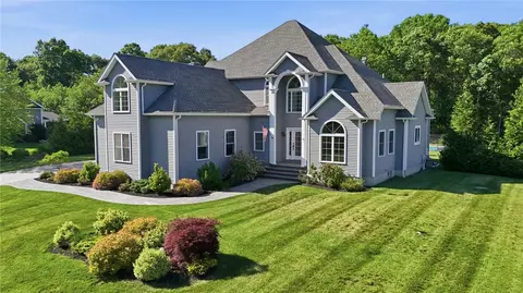 5 Kyles Ct, Swansea, MA 02777