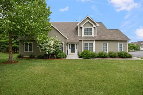50 Seal Island Rd, Bristol, RI 02809