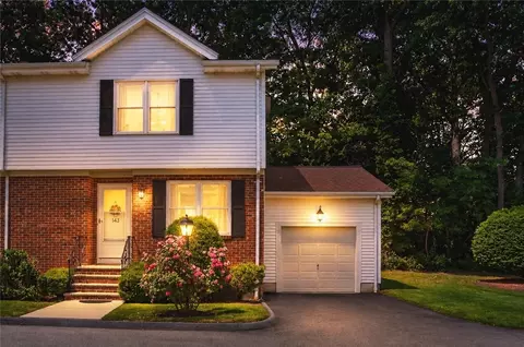 143 Oak Park Dr, North Providence, RI 02904