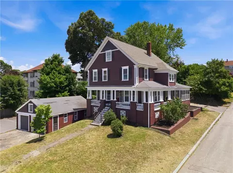 430 Cumberland Hill Rd, Woonsocket, RI 02895