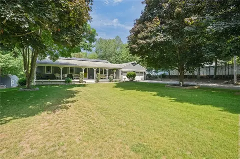 108 Sayles Hill Rd, North Smithfield, RI 02896