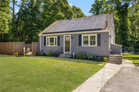 400 Crandall Rd, Tiverton, RI 02878