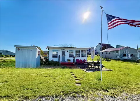 659 Succotash Rd, South Kingstown, RI 02879