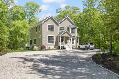 161 Stony Ln, North Kingstown, RI 02852