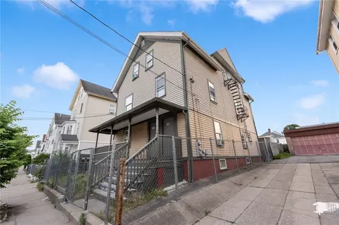 113 Summer St, Central Falls, RI 02863