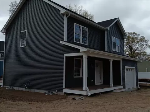 104 James St, Warwick, RI 02886 photo 2