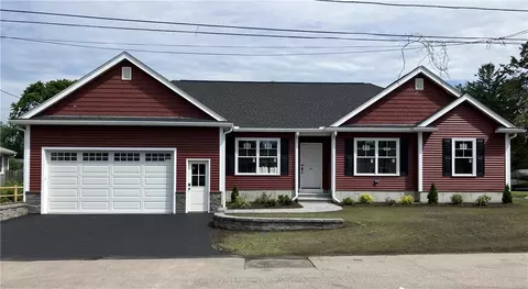 24 Murray Ave, North Kingstown, RI 02852