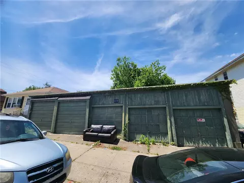 82 Larch St, Pawtucket, RI 02860